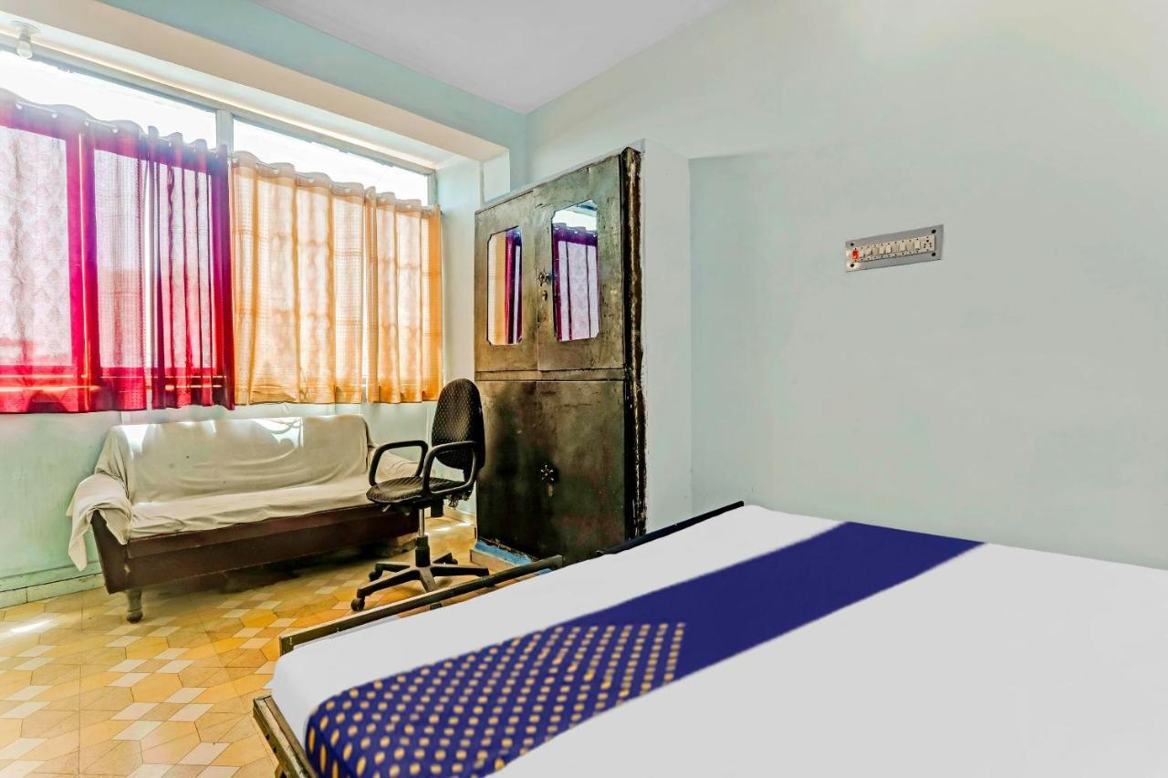 Spot On 81122 Saket Honest Hotel Ayodhya Exteriör bild
