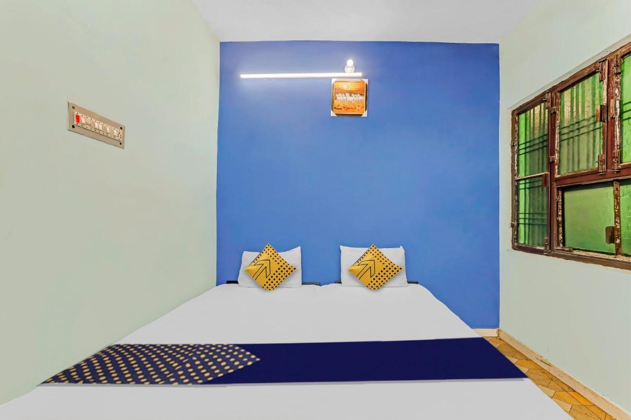 Spot On 81122 Saket Honest Hotel Ayodhya Exteriör bild